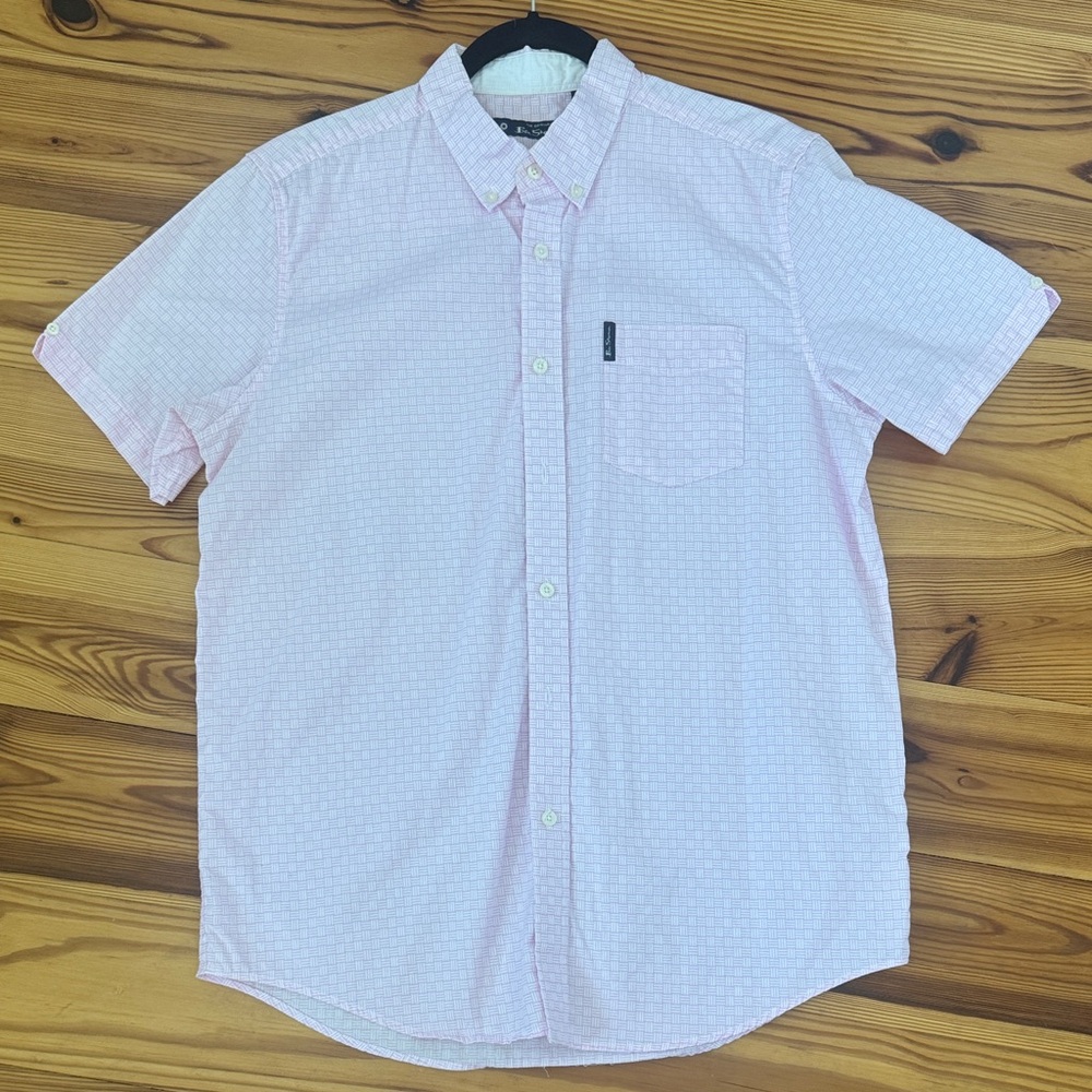 GUC Ben Sherman Men's Pink Checkered Short Sleeve Collared Shirt